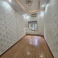 Cần Bán Nhà Phố Quan Nhân Giá Chỉ 12,2 Tỷ Vnd, 46M2, View Hồ, Lô Góc Trước Nhà Hai Oto Tránh.