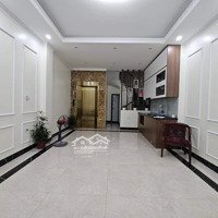 Nhà Cầu Giấy 40 M2 6T Mt4,3M Giá Bán 10,9Tỷ, Nhà Mới Đẹp, Lô Góc,Thang Máy, Tương Lai Gần Phố.ở Sướng