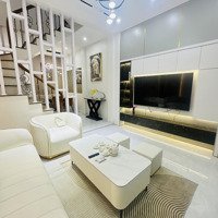 Bán Nhà Phố Hào Nam , Đống Đa Dtsd 36M2 , 4 Phòng Ngủ , Full Nội Thất Ở Ngay !