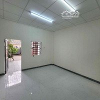 Nhà Mới 2 Phòng Ngủrộng 70M2 Ngay Gần Cầu Nguyễn Văn Cừ Sát Q1