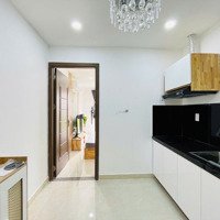 Căn Hộ 1 Phòng Ngủtầng Cao View Đẹp Nhiều Ánh Sáng