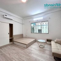 Studio Cửa Sổ Trời Lớn Đầy Đủ Tiện Nghi Ngay Quận 11