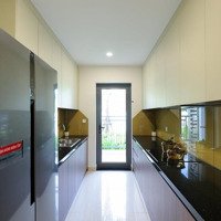 Chủ Nhà Cần Thu Hồi Vốn Bán Căn Hộ 2 Phòng Ngủtầng Trung, View Đẹp, Diện Tích 88M2 Giá Chỉ 3,7 Tỷ