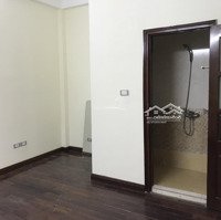 Cần Cho Thuê Gấp Làm Văn Phòng, Vị Trí Đẹp, Kinh Doanh Tốt, 18M - 30M2, Giá Bán 2. 5 Triệu - 5 Triệu/Tháng