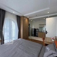 Cho Thuê Căn Hộ 1 Phòng Ngủtách Bếp View Thoáng. Gần Hàng Xanh, Thị Nghè. Đầy Đủ Tiện Ích Hầm Xe Thang Máy