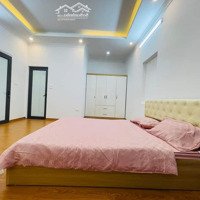 Cần Bán Gấp Nhà Đẹp Cạnh Royal City, Phố Cự Lộc, 5 Tầng, 6.15 Tỷ