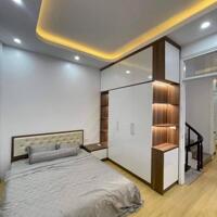 Bán nhà Lê Văn Lương, ô tô đỗ cửa, gần phố, 42m2, 4 tầng, nội thất đẹp, giá 12,2 tỷ