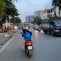 Bán nhà lô góc trục chính kinh doanh trung tâm phường Phú Lương,HĐ, Ô tô 16 chỗ đỗ cửa, giá cực mềm Lh 0978085459