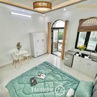 Studio Ban Công, Rộng 30M2 Ngay Công Viên Làng Hoa