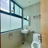 Trống Căn Hộ Studio Full Nội Thất Cửa Sổ Ngay Trung Tâm Quận 7