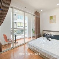 Studio Ban Công Lớn - Nguyễn Minh Hoàng - Nguyễn Thái Bình - Khu K300