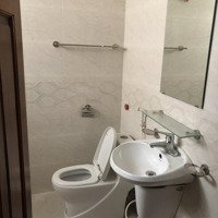 Cho Thuê Nhà Mp Cầu Gỗ: 60M2, Mt: 4M, Vị Trí Đẹp Nhất Phố, Đông Dân Cư, Nhà Chia 2P. Liên Hệ: 0974557067