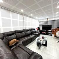 SIÊU PHẨM HẠ YÊN QUYẾT, GARA Ô TÔ – Ở VIP, KINH DOANH 50M2 x 5T, 15 TỶ
