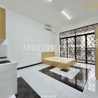 Studio Balcony 40M2 Full Nt Ngay Ngã Tư Hàng Xanh