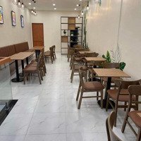 Cho Thuê Nhà Mặt Tiền Đường Lê Văn Sỹ, Phường 13 Phú Nhuận Dt: 4.5X20 1 Trệt 2 Lầu Trống Suốt