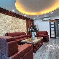 Bán Nhà Trần Quốc Hoàn,40M2,Phân Lô,Ôtô Vào Nhà,Phù Hợp Ở Hoặc Kinh Doanh Văn Phòng, Giá Bán 13,2Tỷ