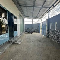 Cho Thuê Kho Xưởng 250M2 Nền Gạch Điện 3 Pha