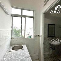 Cho Thuê Phòng Trọ Duplex Cửa Sổ Trời Ngay Cầu Tham Lương