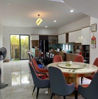 Căn Biệt Thự Bán Cổ Điển Hơn 300M2 Đất Kđt Hà Quang I, Nội Thất Sang Trọng Chỉ 20 Tỷ/ Liên Hệ: 0931800111