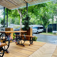 Cho Thuê Căn Biệt Thự Góc Nine South Khu Compound Khu An Ninh Cực Tốt Nhà Mới 99% Nhà 4 Phòng Ngủ 4 Vệ Sinh