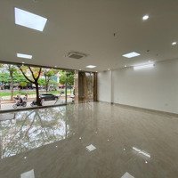 Mặt Phố Xuân La, Lô Góc Siêu Đẹp, Nhà Mới Tinh Showroom Văn Phòng Spa Thang Máy, Thông Sàn 47 Triệu