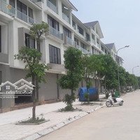 Cần Tiền Bán Gấp Lô Liền Kề Khu B Gelexymco ,Phía Sau Nhà Có Vườn Hoa Rộng Thoáng . Liên Hệ: 0942.899.799