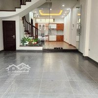 Bán Nhà Nguyễn Văn Cừ, Đẹp Long Lanh, Vị Trí Vàng, Full Nội Thất,Diện Tích70M,Mặt Tiền4.5M, Giá Bán 9 Tỷ 5