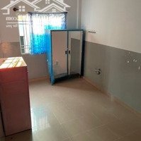 Tìm Nữ Sinh Viên Phòng Trọ Sư Vạn Hành