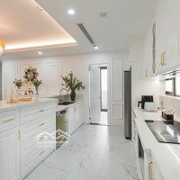 Tuyệt Phẩm Luxury-Full Nội Thất Châu Âu-4 Ngủ, 170M2, Slot Ô Tô, Thượng Lưu Trong Từng Centimet!