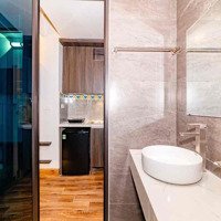 Phòng Full Đồ Có Ô Thoáng Khu Vực Mễ Trì - Marriot