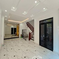 Hoàng Liệt. Hoa Hậu. 50M2. Gara Ô Tô, Thang Máy. Nhà Đẹp Như Hoàng Cung. Ở Luôn. 11.5 Tỷ.