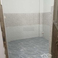 Nhà Lê Văn Khương, 4Mx12M, 2 Phòng Ngủ Riêng, Sân Để Xe Có Cổng Rào, Giá Bán 3.5 Triệu