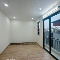 Bán Nhà Ngọc Lâm, Quận Long Biên 35M2, 5 Tầng, 5.5 Tỷ, Trung Tâm Phố Vip, Ô Tô, 0816.664.860