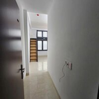 Cho Thuê CCMN 172 Vũ Hữu Thanh Xuân 30m2 Studio Gác Xép Ban Công Cửa Sổ Thang Máy Ô Tô Đỗ Gần , gần Chợ