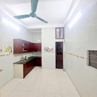 Bán Nhà Định Công Hạ - Hoàng Mai ,DT:45m2 ,Giá hơn 6 tỷ,Ngõ thoáng sáng,oto gần