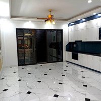 Giá Chốt Bất Ngờ- Bán Gấp Nhà Ngõ Ô Tô Phân Lô Thông Nguyễn Văn Cừ- 85M2- Giá Trên 10 Tỉ