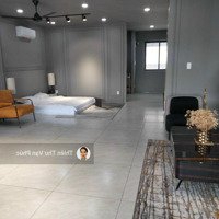 Bán Rẻ Hơn 8 Tỷ Căn Kế Góc Shophouse Trục Chính Đinh Thị Thi, Có Thang Máy. Hoàn Thiện Cao Cấp.