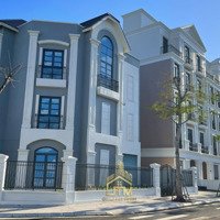 Cần Bán Biệt Thự Vinhomes Grand Park Giá Bán 20 Tỷ Vnd Tại Quận 9