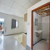 Khai Trương Căn Hộ Studio Ban Công Thoáng Mát 30M2 Gần Hàng Xanh, Đại Học Hutech, Gtvt, Văn Lang