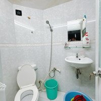 Bán Nhà Đường Nguyễn Tất Thành, 64M2, Gần Cầu Khánh Hội, Quận 4, Nhỉnh 3 Tỷ