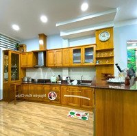 Căn Góc 2 Mặt Tiền.khu Phố Tây Nhà Trang 3 Tầng 75,8M2 10Ty Rẻ Nhất Khu Thích Hợp Làm Homestay