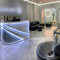 Mặt Tiền Trần Hưng Đạo Quận 1 Mới Tinh - Mở Spa - 60 Triệu