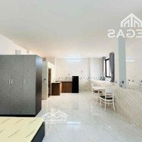 Căn Penthouse Rộng 40M2 Siêu Thoáng Full Nội Thất Gần Aeon Mal Tân Phú