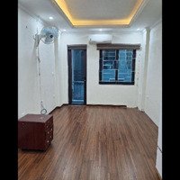 N.hà Phố Ngọc Hà - Gần Hồ B52 - Dân Xây Khung Cột Chắc Chắn 5 Tầng-38M2- Chỉ 5,5Tỷ