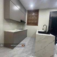 Bán Nhà Ngõ 318 Đê La Thành, Đống Đa. 34M2. 5 Tầng.mặt Tiền4,5M. Giá Bán 6.9 Tỷ. Trước Nhà Ngõ 3M