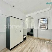 Cho Thuê Studio Trống Sẵn Ở Liền Cửa Sổ Trời