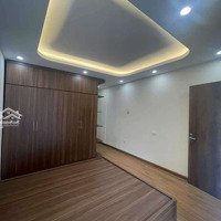 Bán Nhà Phố Nguyễn Chính 5M Ra Đường , Trước Nhà 3M 36M2* 5T