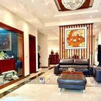 Biệt Thự Ciputra 230M2, Mặt Tiền 10M, Đường 40M Ngay Cổng Nguyễn Hoàng Tôn Vào Giá Bán 73 Tỷ