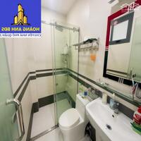 Bán nhà mặt phố MTKD_ Chưa đến 63 tr/m2 _ Đường Nguyễn Duy Trinh, Quận 2 _ 2 tầng 3 pn 3 wc _ Vừa ở vừa KD _ 130 m2 đất