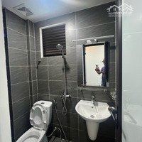 Hot! Nhà Mới, Chính Chủ Cho Thuê Cả Nhà, 90M2_ 5T; Kinh Doanh, Văn Phòng, Nhà Hàng. Duy Tân-27 Tr